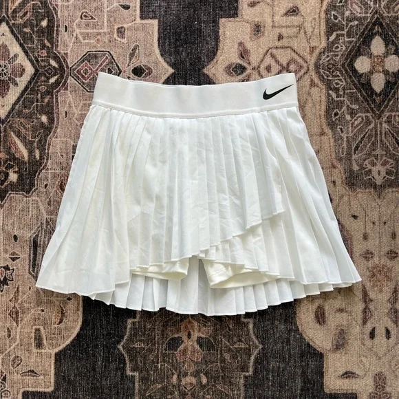 Nike White Pleated Tennis Skirt - Picture 1 of 4